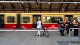 В Германия предлагат на пътниците велосипеди вместо влакове заради ремонт на релсите