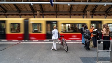 В Германия предлагат на пътниците велосипеди вместо влакове заради ремонт на релсите
