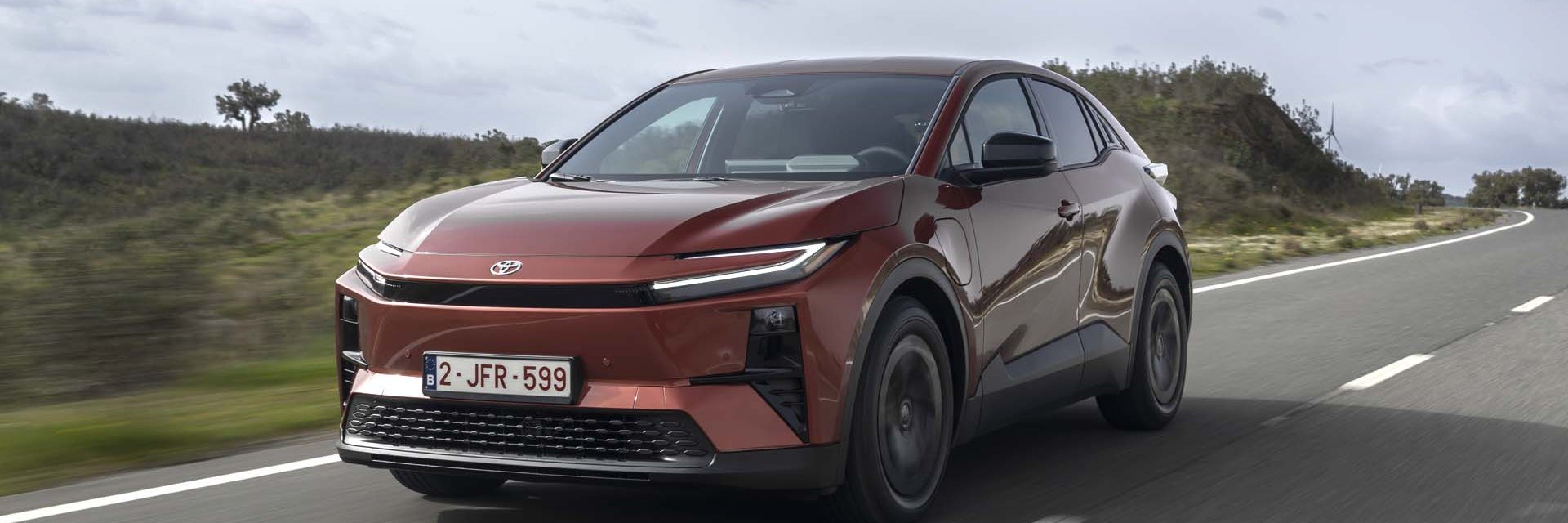 Новата Toyota C-HR+ дойде в България на цена от 39 900 евро