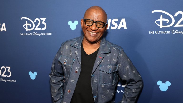 Авторът на оригиналния напев от "Цар Лъв" обвинява комик в погрешен и подвеждащ превод