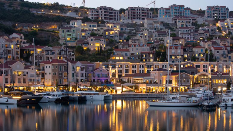 Черна гора: Перфектната лятна дестинация между море, планини и звездно очарование