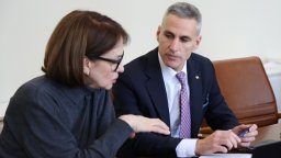 Служебният кабинет е поискал подкрепа от ЕС, за да предотврати намеса на Русия в изборите