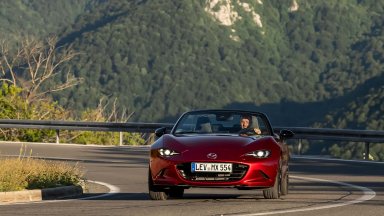 Mazda ще ограничи теглото на следващата MX-5 до един тон