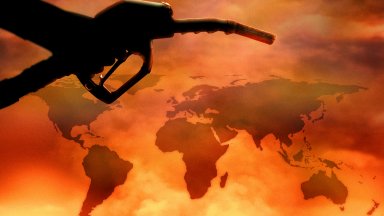 Бавно шофиране и хоумофис без газова печка - съвети от МАЕ при енергиен Апокалисис