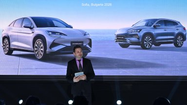 Най-големият производител на електромобили в света  стъпва официално в България