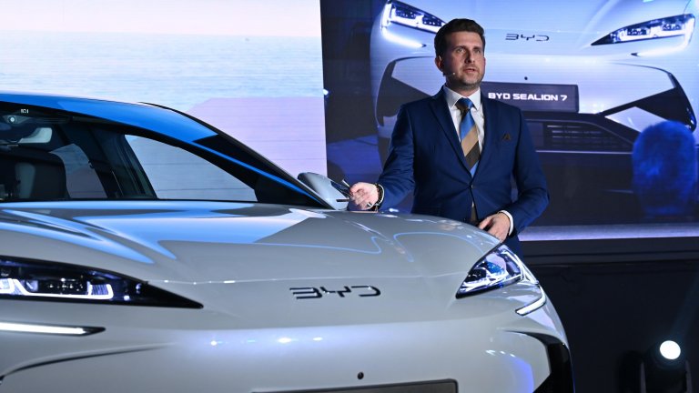 Продажбите на нови автомобили в България растат