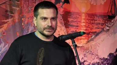 Димитър Кенаров е новия носител на наградата за поезия "Христо Фотев"
