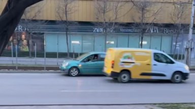Шофьор кара в насрещното платно на бул. "Ситняково" (видео)