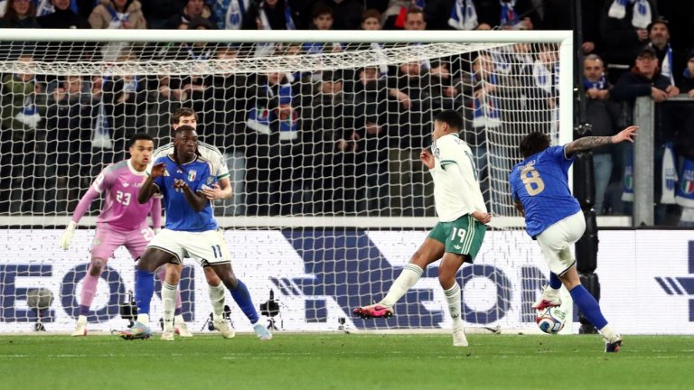 Италия си отдъхна... засега. Два хубави гола пратиха "скуадрата" на финален плейоф