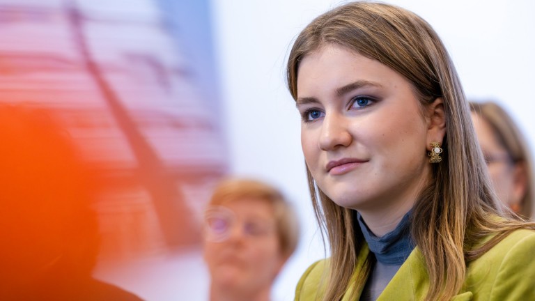 Белгийската престолонаследница стана жертва на унизително дийпфейк видео в социалните мрежи