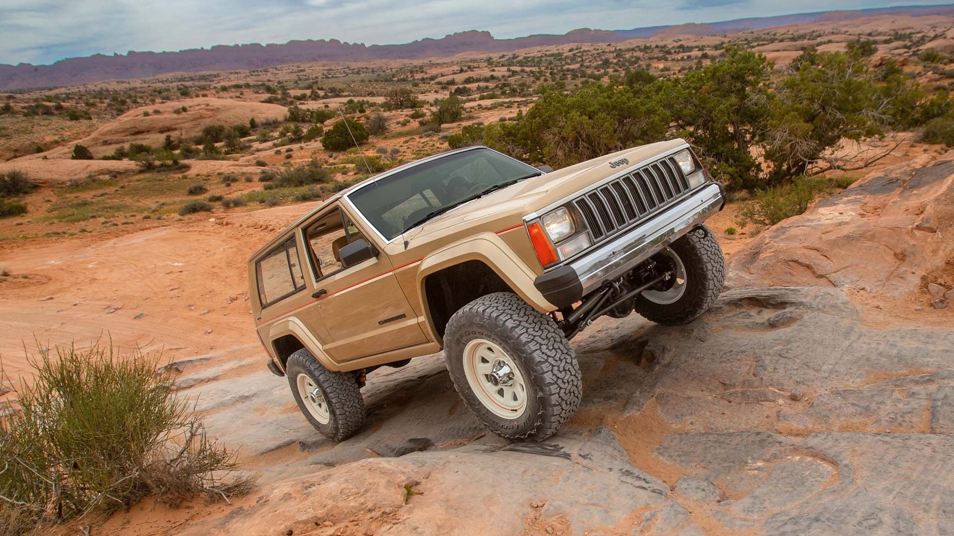 Jeep XJ Pioneer Concept 