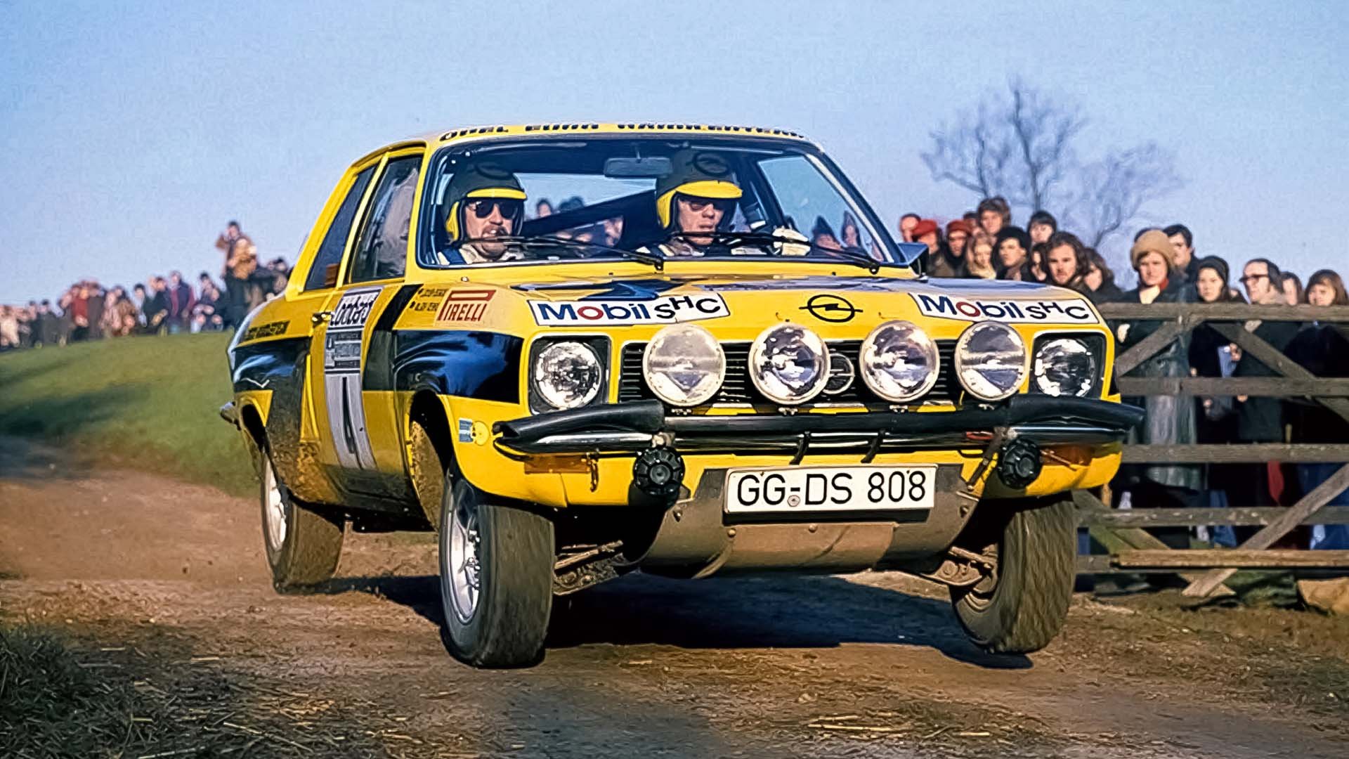 Валтер Рьорл и Йохен Бергер стават шампиони на Европа с Opel Ascona A през 1974 г.