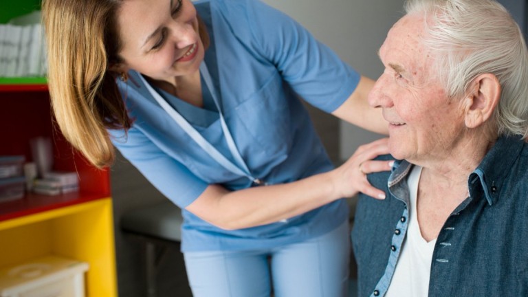 8 ранни предупредителни признака за болестта на Паркинсон