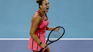 Сабаленка се справи и с местната любимка, за да постигне Слънчевия дубъл