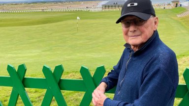 Почина актьорът Джеймс Толкан, известен от "Топ Гън" и "Завръщане в бъдещето"