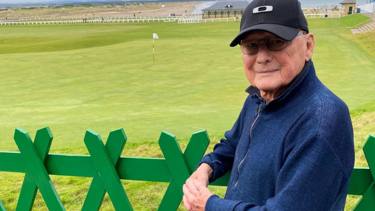 Почина актьорът Джеймс Толкан, известен от "Топ Гън" и "Завръщане в бъдещето"