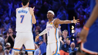 Йокич този път не стигна до трипъл-дабъл, но серията на Гилджъс-Александър не спира