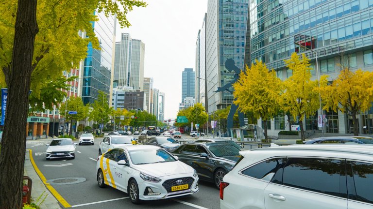 Заради скъпото гориво: Южна Корея обмисля ограничения за шофиране