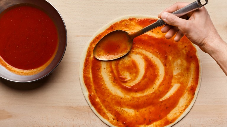 Грешките, които съсипват соса за пица и как да ги избегнете