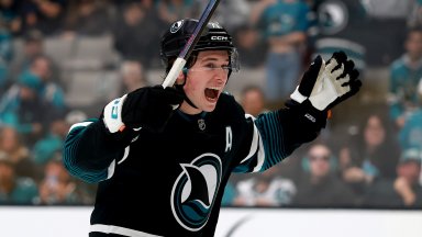 19-годишното генийче на НХЛ мина прага от 100 точки още във втория си сезон 