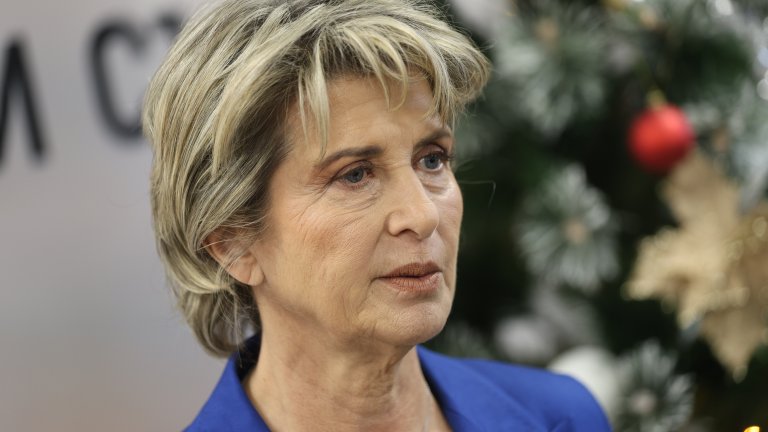 Весела Лечева: Днес българският футбол и спорт скърбят