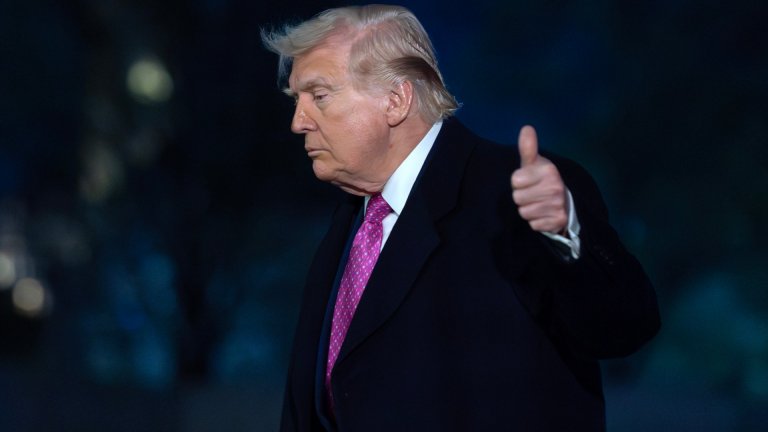 Тръмп: Купувайте наш петрол или съберете закъснял кураж и си набавяйте сами през Ормуз