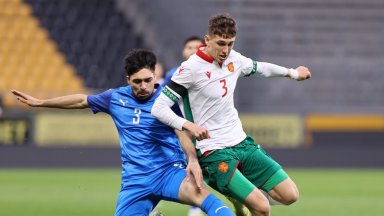 Пропуските и безумен червен картон провалиха младежите ни срещу Азербайджан