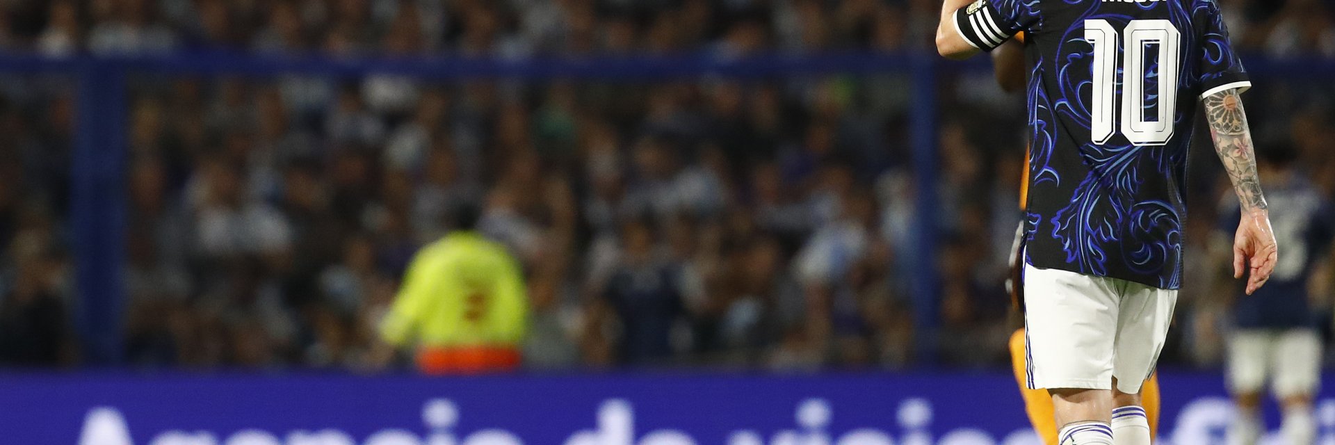 С гол и сълзи на очи: Лионел Меси си взе сбогом в последния мач пред родна публика