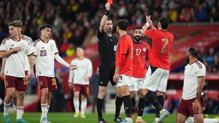 Скандалът с испанската публика застигна Кабаков, има обвинения и към него