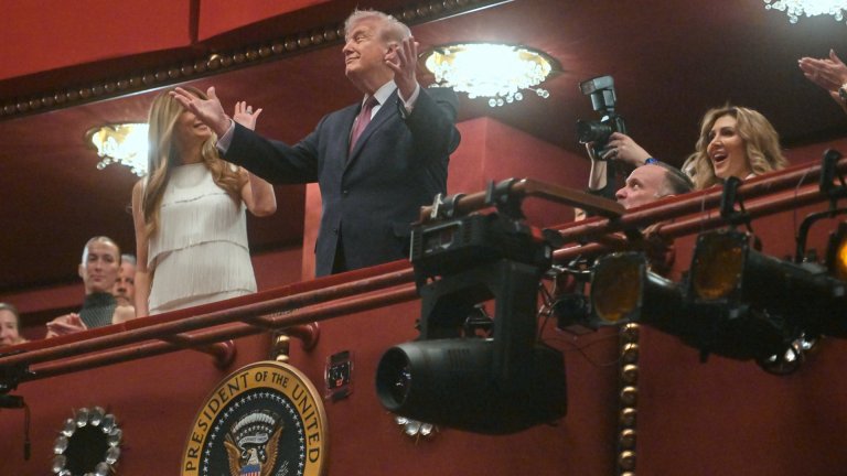 Тръмп: "Новият президент на иранския режим" поиска от САЩ прекратяване на огъня