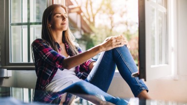 След Пълнолунието във Везни: значителни промени в живота на 5 зодии чак до месец май