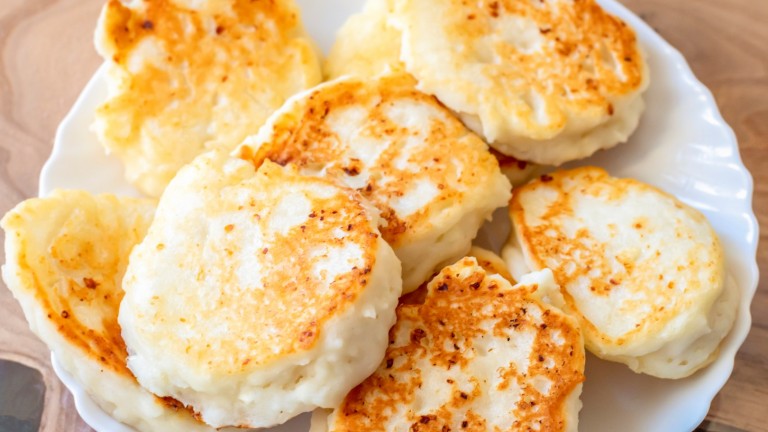 За закуска: Мини питки от котидж сирене