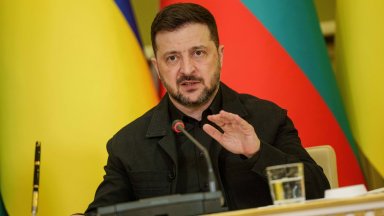Зеленски: Русия отговори с шахеди на предложението за великденско примирие