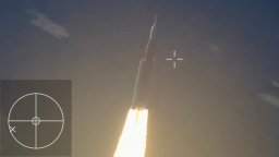 Гледайте на живо: НАСА изстреля хора към Луната (видео)