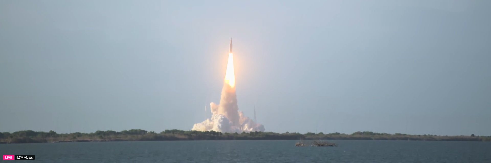 На живо: НАСА изстреля хора към Луната за пръв път от 1972 година (видео)