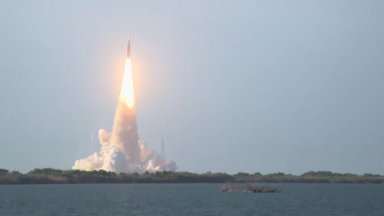 На живо: НАСА изстреля хора към Луната за пръв път от 1972 година (видео)