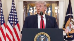 Тръмп: Ако преговорите с Иран се провалят, военните ни корабите са в готовност 