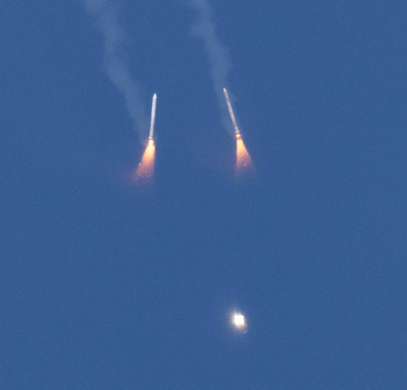 Отделянето на ракетните ускорители