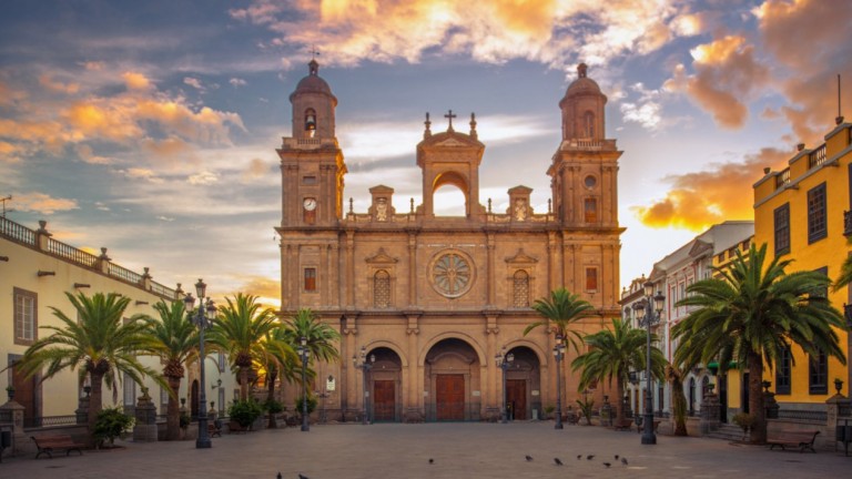 Гран Канария: Единственият европейски остров с ферма за кафе