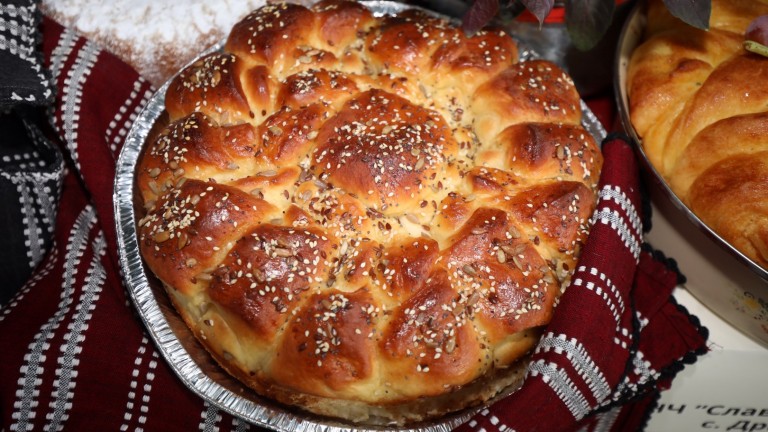 Пухкава питка за Великден