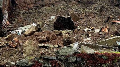 След потопа в Бачково: Изровен асфалт и отцепен квартал, но улиците вече са проходими