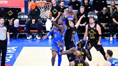 Тежка нощ за Лейкърс - разбит от шампиона и в паника за контузения Дончич