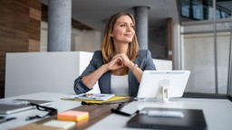 Нови възможности и кариерен пробив за 5 зодии в средата на април