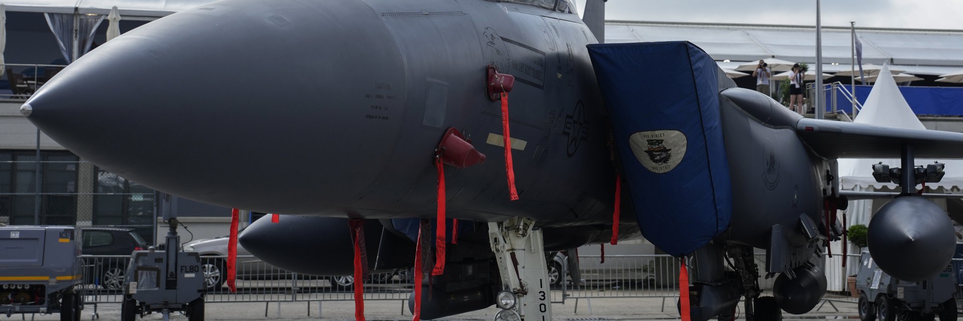 Един от пилотите на сваления над Иран изтребител е бил спасен от ВВС на САЩ