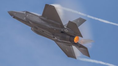 Изтребител F‑35B се разби край авиобаза в Калифорния