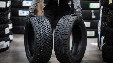 Гаф с документи издаде българи при кражба на стотици гуми в Австрия