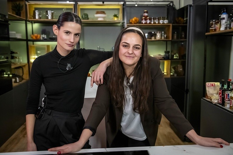 Дъщерята на Димитър Цонев си тръгна гладна след така дългоочакваната вечеря на Кристина и Стефани.