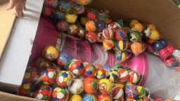 Митничари задържаха над 33 000 контрабандни детски играчки в Бургас