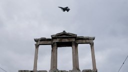 Войната в Близкия изток "порази" и туризма в Гърция