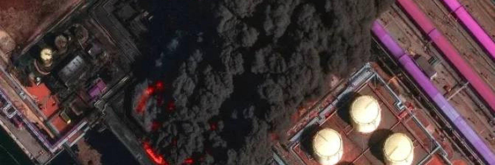 Украйна е поразила руски боен кораб и петролна платформа в Черно море